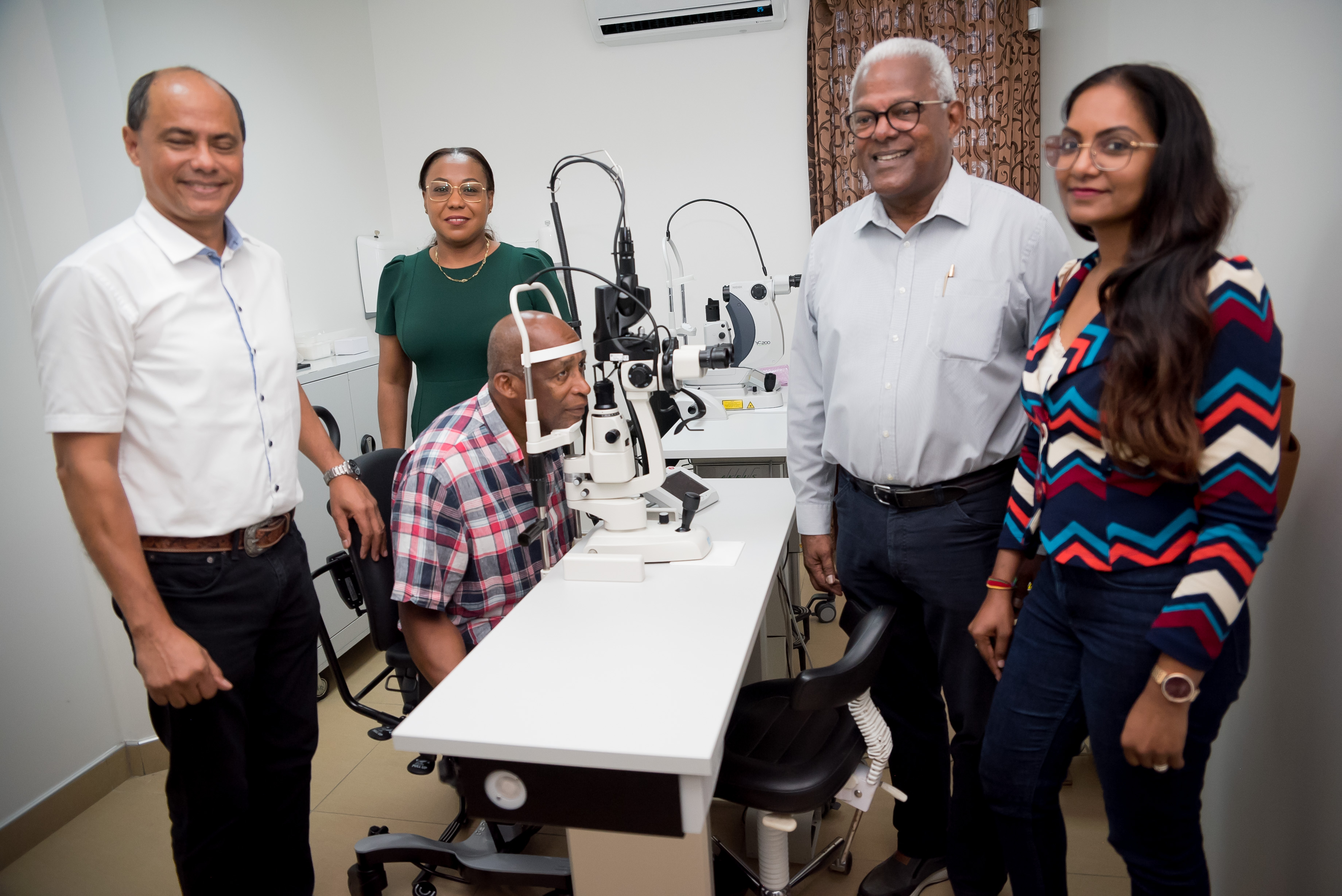 Staatsolie donates modern laser equipment to AZP to prevent blindness